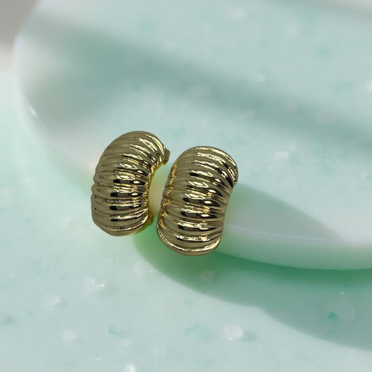 BABE oversized grooved stud earrings