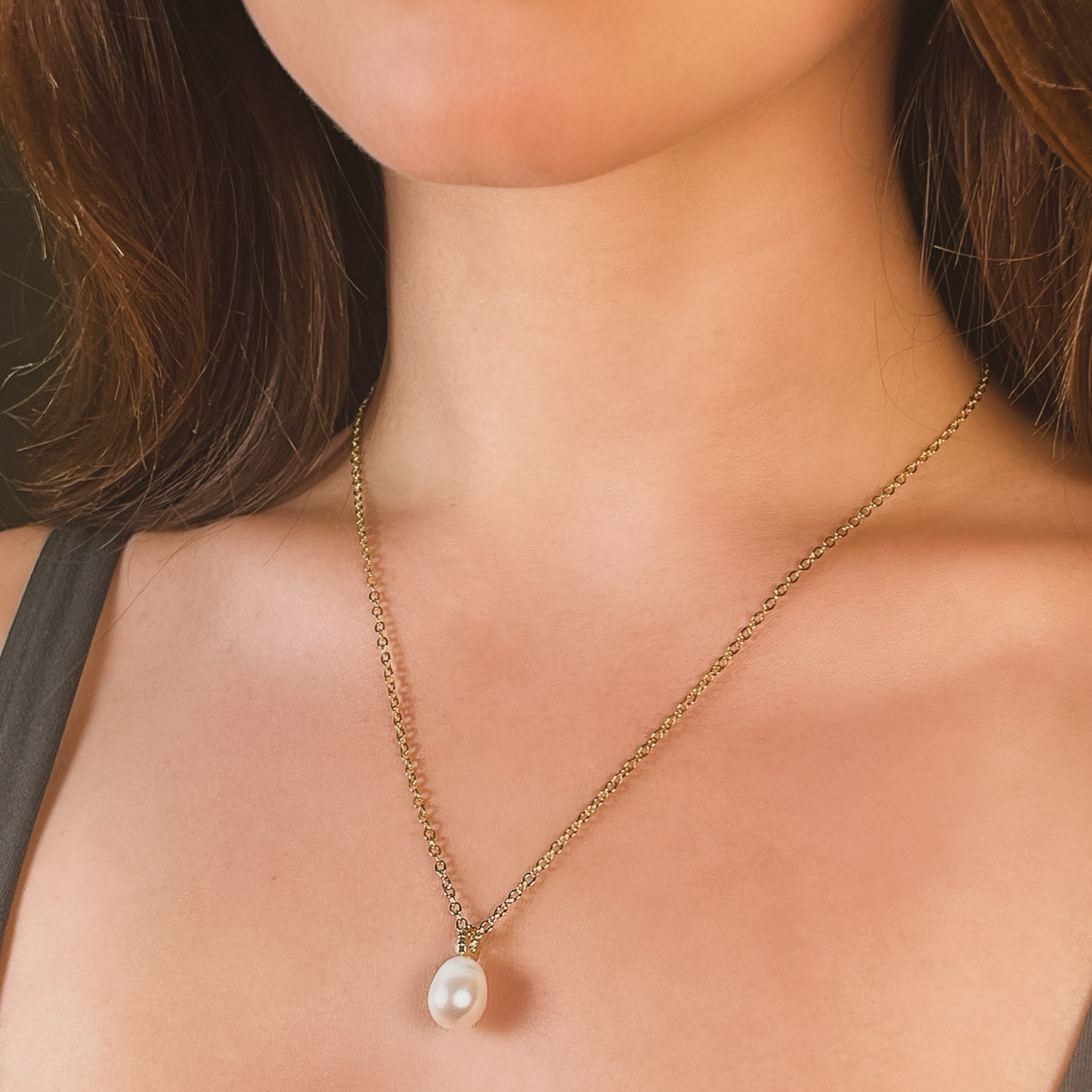 HOLLY gold and freshwater pearl pendant necklace