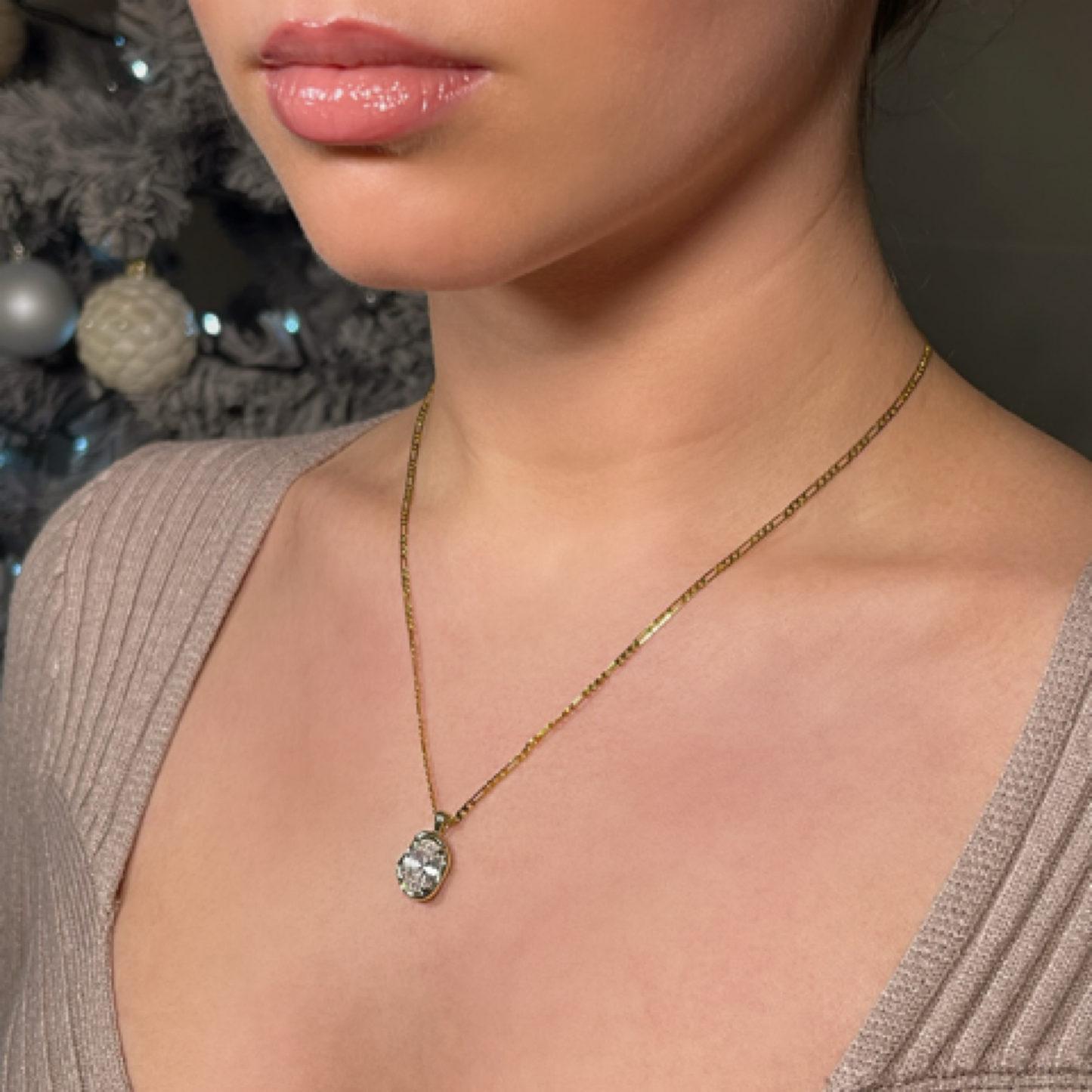 DINAH gold and cz bezel molten pendant