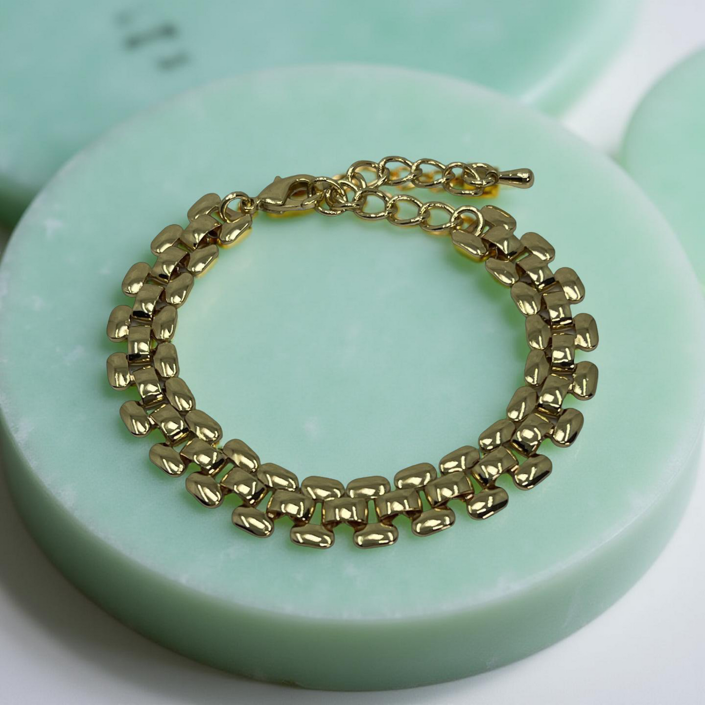 KAT (wide) gold square link bracelet