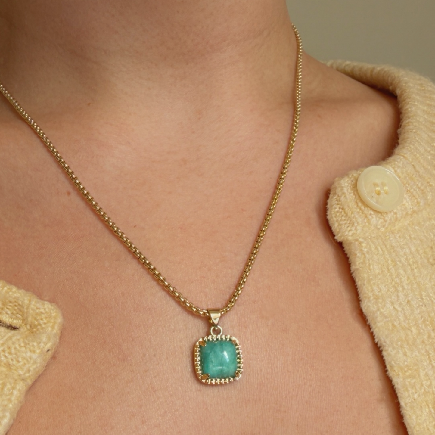LAYLA gemstone and gold pendant
