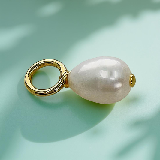 FRESHWATER PEARL charm